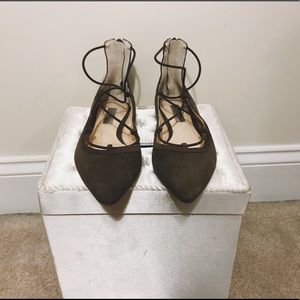 INC international concepts olivegreen flats size 7